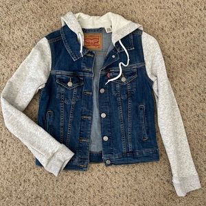 Levi Trucker Jean Jacket